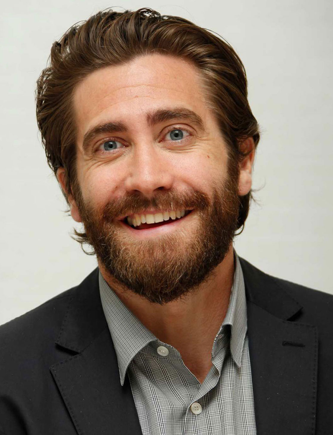 Jake Gyllenhaal hair in bun on set of new movie Nightcrawler | Daily Mail  Online